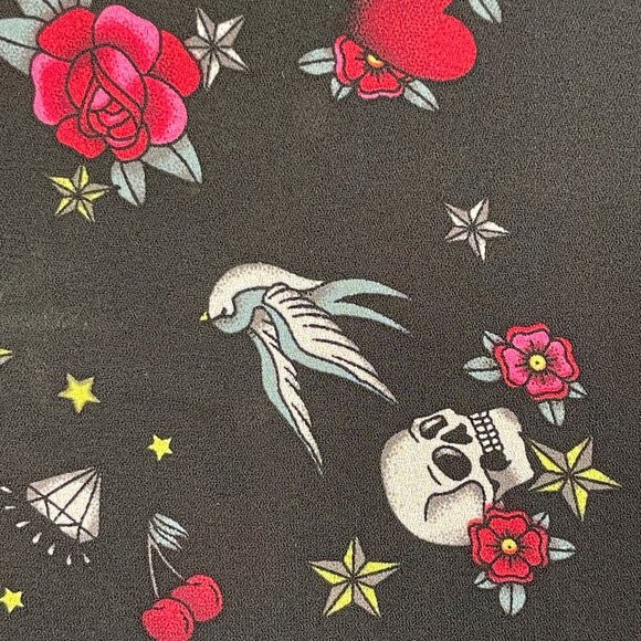 Torrid Harper Womens Plus 2X Black Floral Skull Lace Up Blouse Pixxy Tattoo Icon - Picture 10 of 11